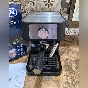 Delonghi Stilosa Espresso Machine